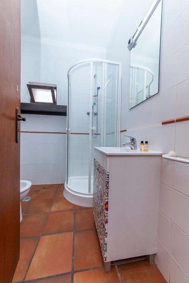J - Casa Do Farol Guesthouse 拉哥斯 外观 照片