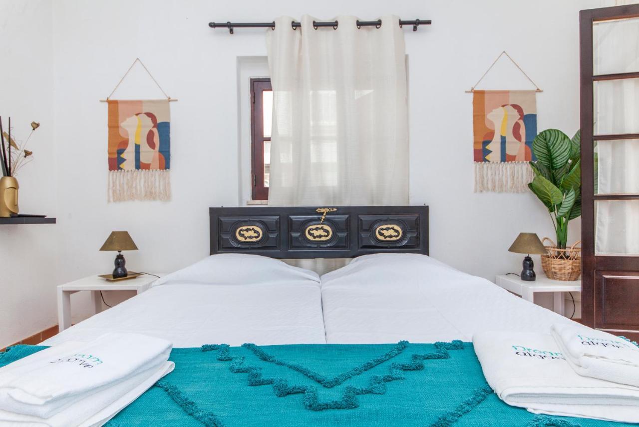 J - Casa Do Farol Guesthouse 拉哥斯 外观 照片