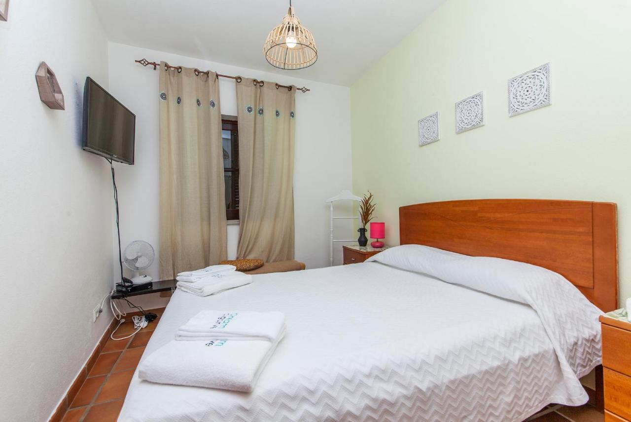 J - Casa Do Farol Guesthouse 拉哥斯 外观 照片